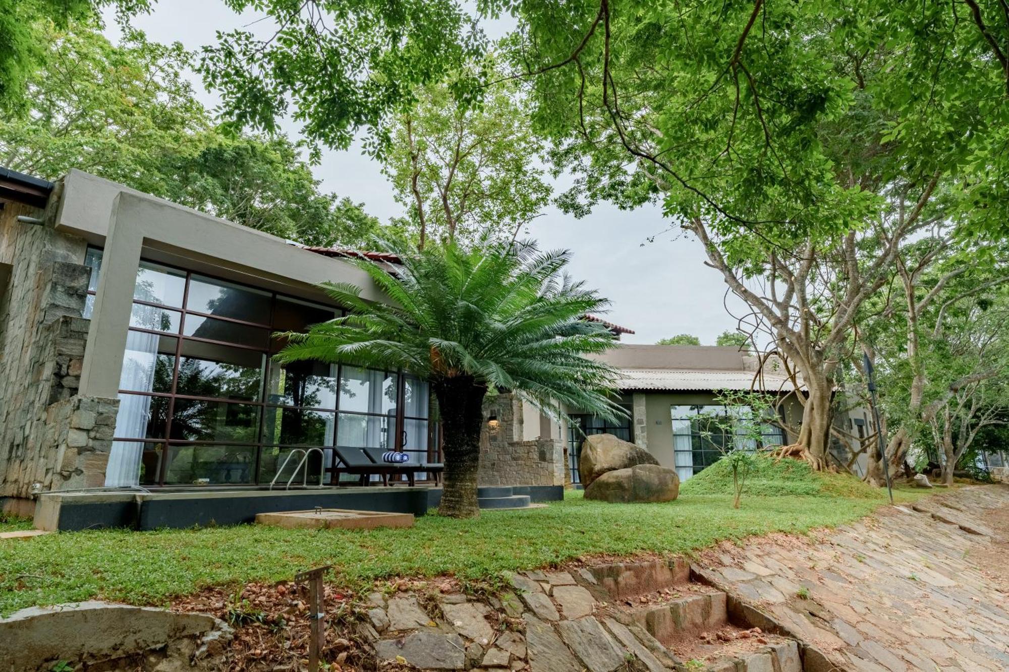 Ayugiri Ayurveda Wellness Resort Sigiriya Exterior foto